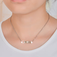 Heart cutout necklace